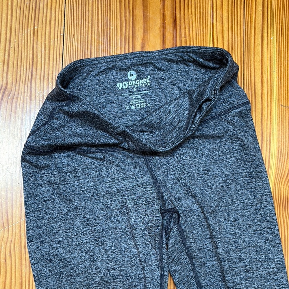 90 Degree Leggings By Reflex UNISEX Like new/Unworn Size S Topstitch detail